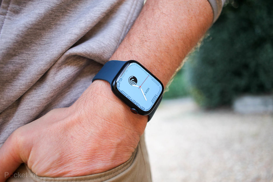 ITechManiaIT's tweet photo. Apple Watch SE in plastica: scelta giusta? https://t.co/u00Dz7yY7K https://t.co/saJ5WXPPLV