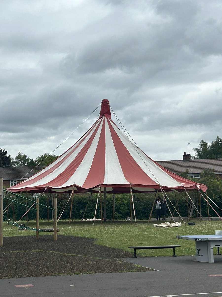 JamieGBarry's tweet image. Our kids are so excited by our circus visit tomorrow this was the progress tonight before the sides went on ready for showtime tomorrow. #LearningWithoutLimits