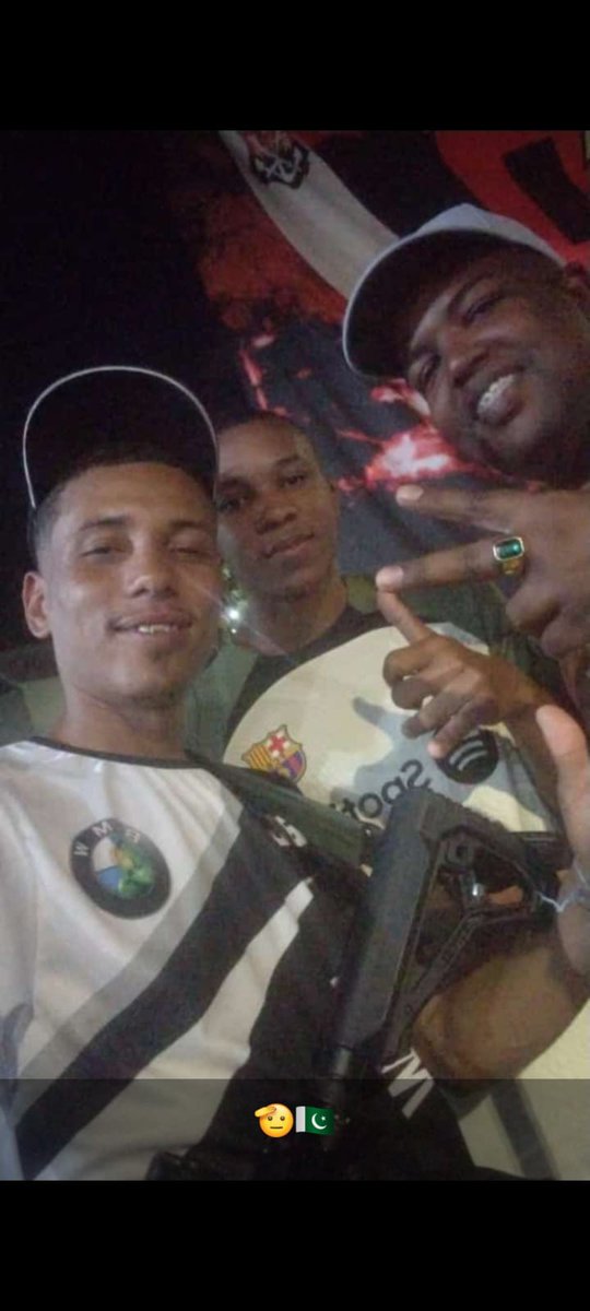 Marlondouglasbq's tweet photo. Tu acabou com nós irmão, sempre vou lembrar do mlk alegre que tu sempre foi! Fica c Deus Daniel 😭💔🏴 https://t.co/pV2pp754jm