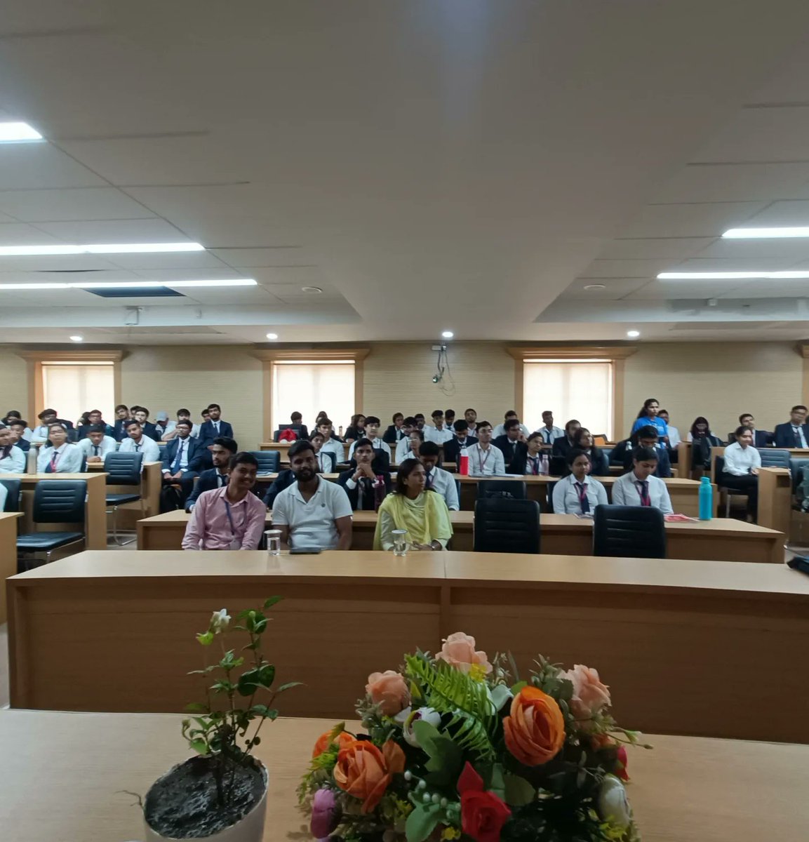 AgresarF's tweet photo. A heartfelt thank you to Symbiosis for inviting us and allowing us to introduce our NGO and our work areas to the students. It was an incredible session where we discussed how students can join us in supporting causes close to their hearts.

The experience was truly enriching, https://t.co/2z8q04tiLh