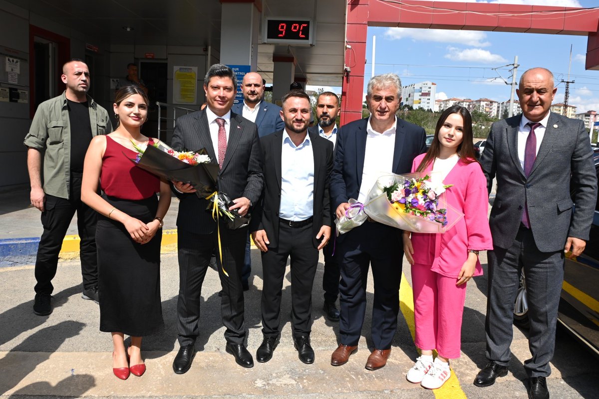 AltundagUysal's tweet image. MKE işyerlerini ziyaretimde üçüncü durağım Silah Fabrikası oldu. Üyelerimizin yoğun ilgisi ile karşılandığım fabrikada ilk olarak temsilcilik binamızı ziyaret ettim.