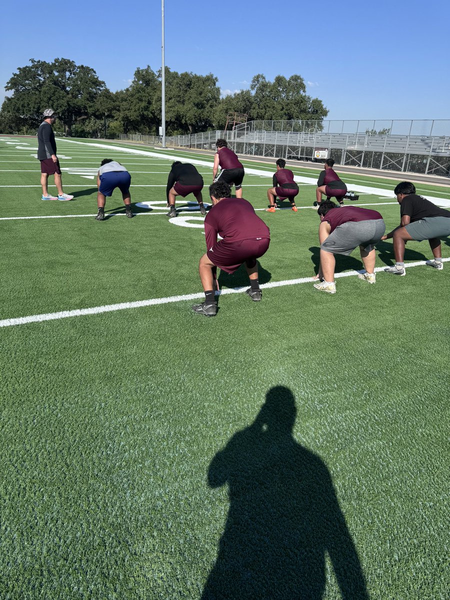 NSSteerFootball's tweet photo. Thank you to the North Side community, @FortWorthISD and @FWISDAthletics for our amazing new field turf!  Today was the first day our kids got to work on it and it feels great! #steersup https://t.co/wmZpYobu3e