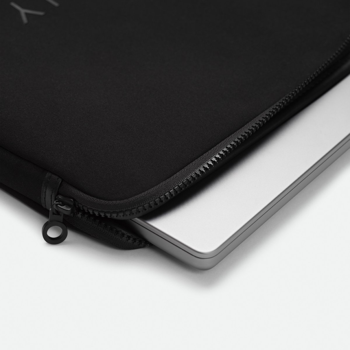 timothylondon_'s tweet photo. Get tough with a laptop sleeve.

To help protect your valuable laptop from being knocked about, we’ve deigned our laptop sleeves with practicality in mind and given them a tough rubber gusset. https://t.co/M2MLdElJCk