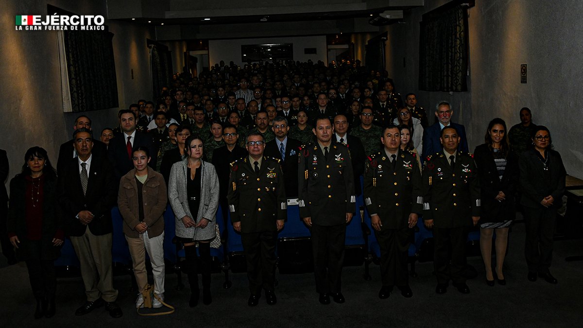 Defensamx1's tweet photo. “Excelencia educativa para servir a la patria”
Conmemoramos el XXIX Aniversario de la creación del Centro de Estudios del Ejército y Fuerza Aérea Mexicanos #CEEFA, donde hombres y mujeres continúan su desarrollo profesional para el desempeño de funciones en las áreas de administración de recursos humanos, inteligencia, logística y administración militar. #Tacubaya, #CDMX
#EjércitoMexicano #FuerzaAéreaMx #UnidosSomosLaGranFuerzaDeMéxico