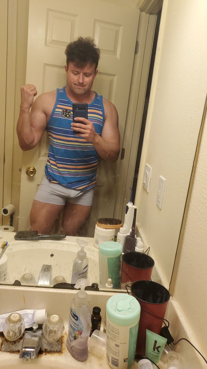 HarveyKinky's tweet photo. Which trunks do yall like better? https://t.co/Gz5iEaRwnB