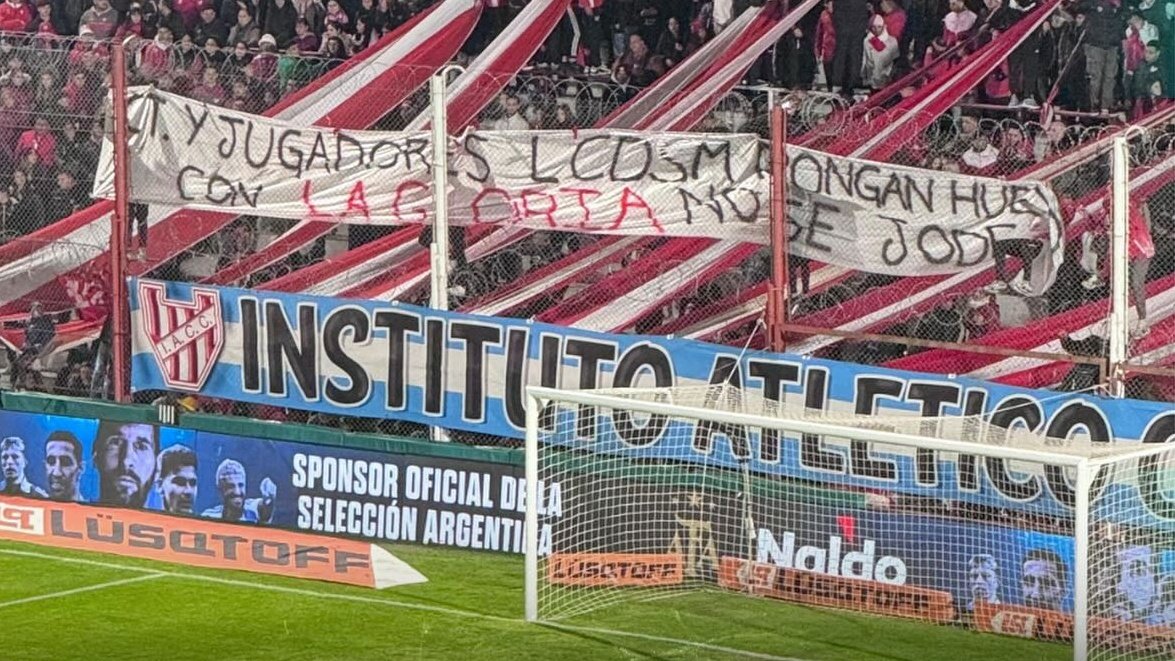 agumattos3's tweet photo. Jaja perdieron los titulares y los remanentes , calenta que entras de nuevo. https://t.co/iLIhfFdLsw