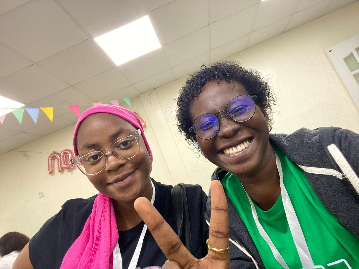 sophiairoegbu_'s tweet image. Day 1 of #PyConNG! 🔥

Was so busy trying to not confuse myself and these girls I taught 🤣

#PyConNG2024