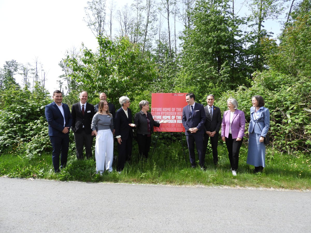 SFU Research (@sfuresearch) on Twitter photo Do you know about <a href="/SFU/">Simon Fraser University</a>'s newest core research facility?
The SFU Clean Hydrogen Hub brings together top researchers, industry & government partners to accelerate clean hydrogen tech—building a more energy efficient future for BC & the world 💫
Learn more: sfu.ca/sfunews/storie… Do you know about <a href="/SFU/">Simon Fraser University</a>'s newest core research facility?
The SFU Clean Hydrogen Hub brings together top researchers, industry & government partners to accelerate clean hydrogen tech—building a more energy efficient future for BC & the world 💫
Learn more: sfu.ca/sfunews/storie…