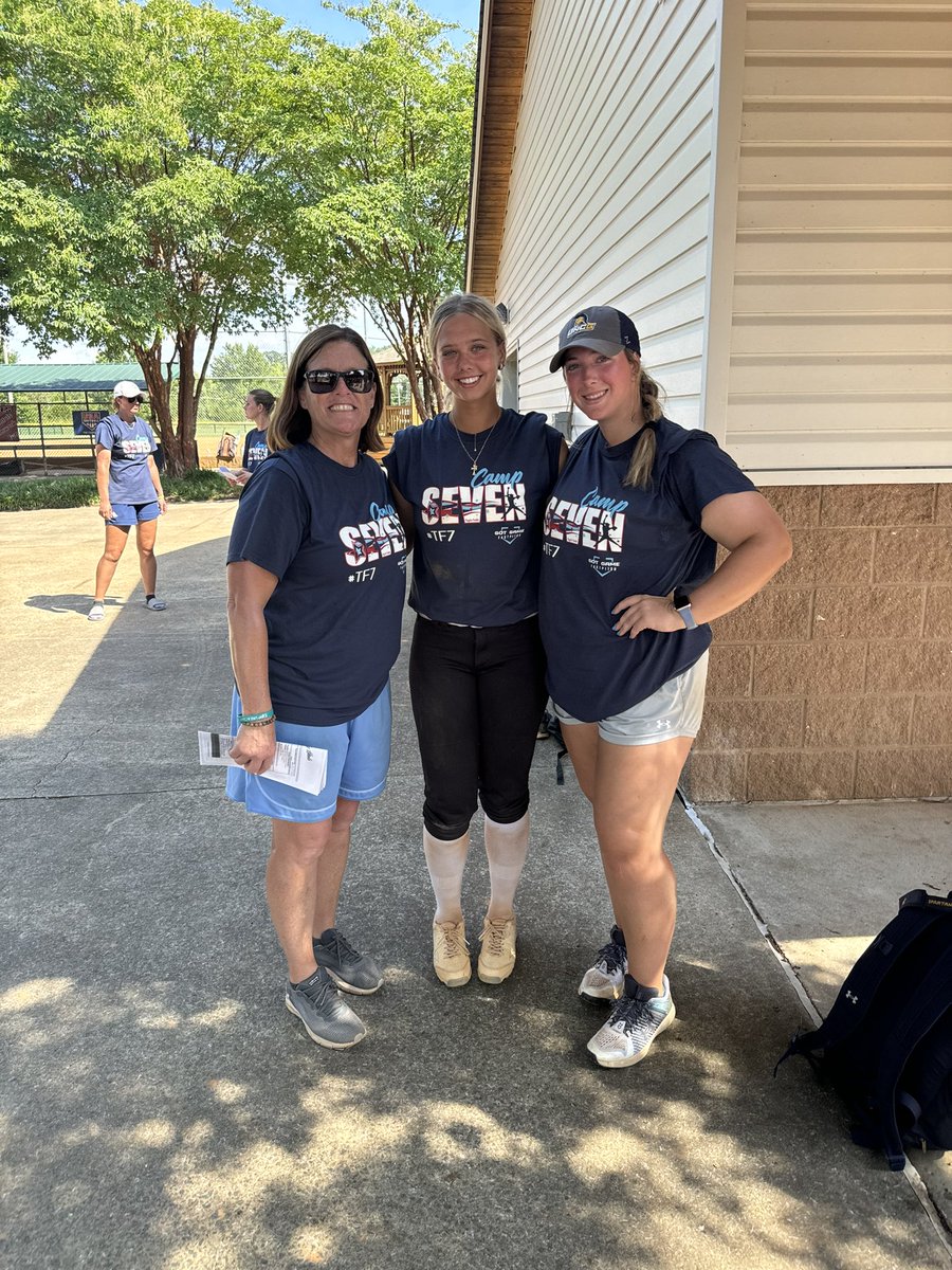sambraddy18's tweet image. Had a great camp Monday and Tuesday at Camp 7!!! Such a great time with amazing coaches! Now on to Atlanta Legacy💪🏼@Coach_Alameda @coachbreneman @JuniorBailey @coachmere_16 @jerseypauley