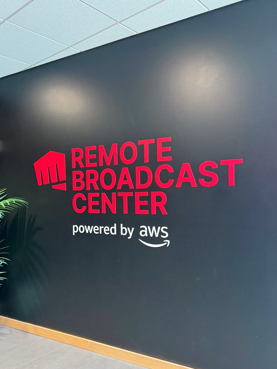 annie r u ok? tweet media