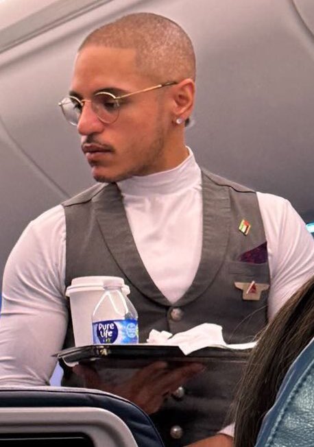 Oli London tweet media