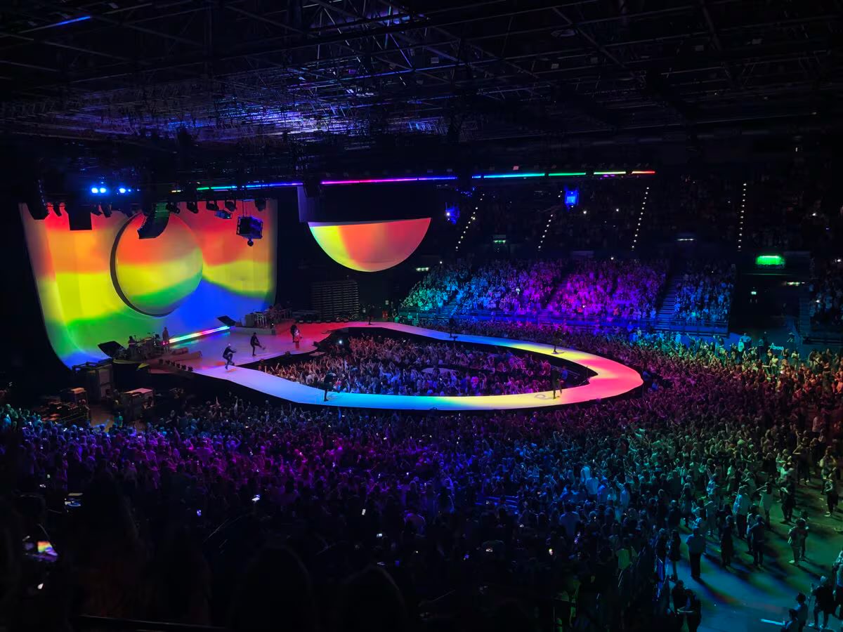 🚨 INSIDER INFO 🚨

Ariana’s team was in contact with stadiums in Portugal and Mexico.