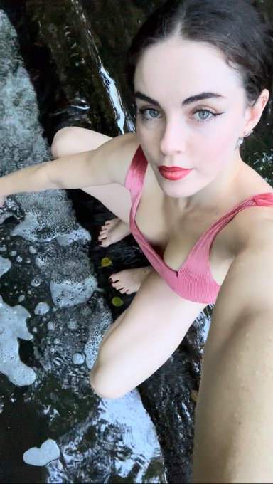Today is a good day to send gifts marked as high priority on my wishlist.  https://t.co/JiYc8R2vdw https://t<a href="/tag/realloyalfans"class="tags"><span>#realloyalfans</span></a>
