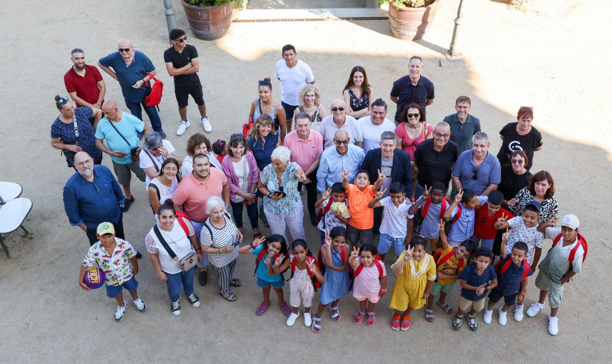 Tenia moltes ganes de viure com a alcalde la tradicional benvinguda a #LHospitalet dels nens i nenes sahrauís, que viuran un estiu inoblidable a la nostra ciutat gràcies a la gran tasca de <a href="/LH_Sahara/">L'H amb el Sahara</a> i l'exemple de solidaritat i hospitalitat que ens donen les famílies d'acollida.