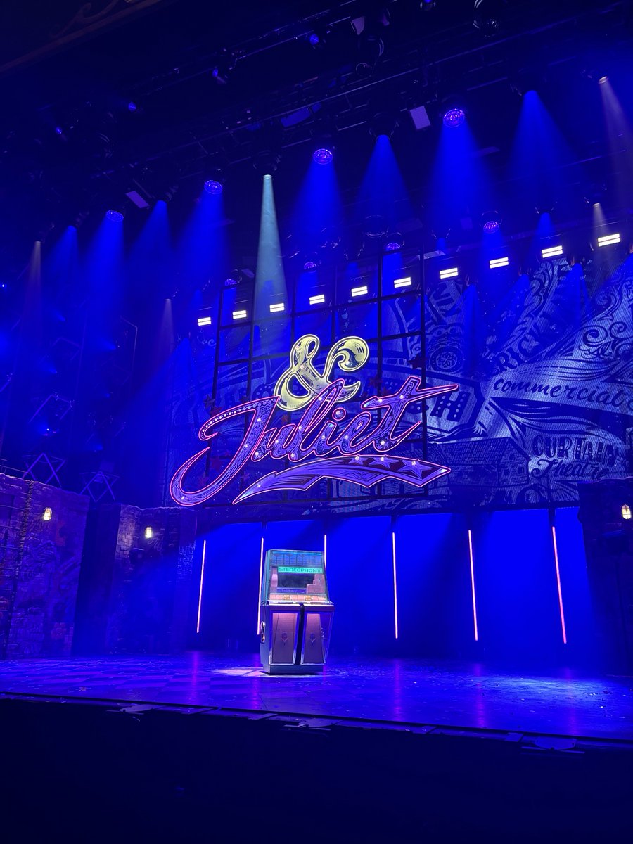 If you see the same person front row at &amp; Juliet every night - chances are it's gonna, gonna, gonna, gonna, IT'S GONNA BE ME 😂