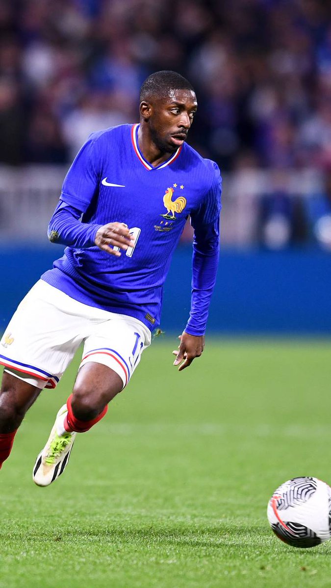 Didier Deschamps a été maintenu au poste d’entraîneur de l’équipe de France de football par la <a href="/FFF/">FFF</a>: nous allons encore souffrir devant nos postes de télévision, en regardant <a href="/dembouz/">Ousmane Dembélé</a> dribbler même sa propre ombre et envoyer les ballons dans les tribunes. <a href="/lequipedusoir/">L'ÉQUIPE du soir</a> <a href="/RMCsport/">RMC Sport</a>