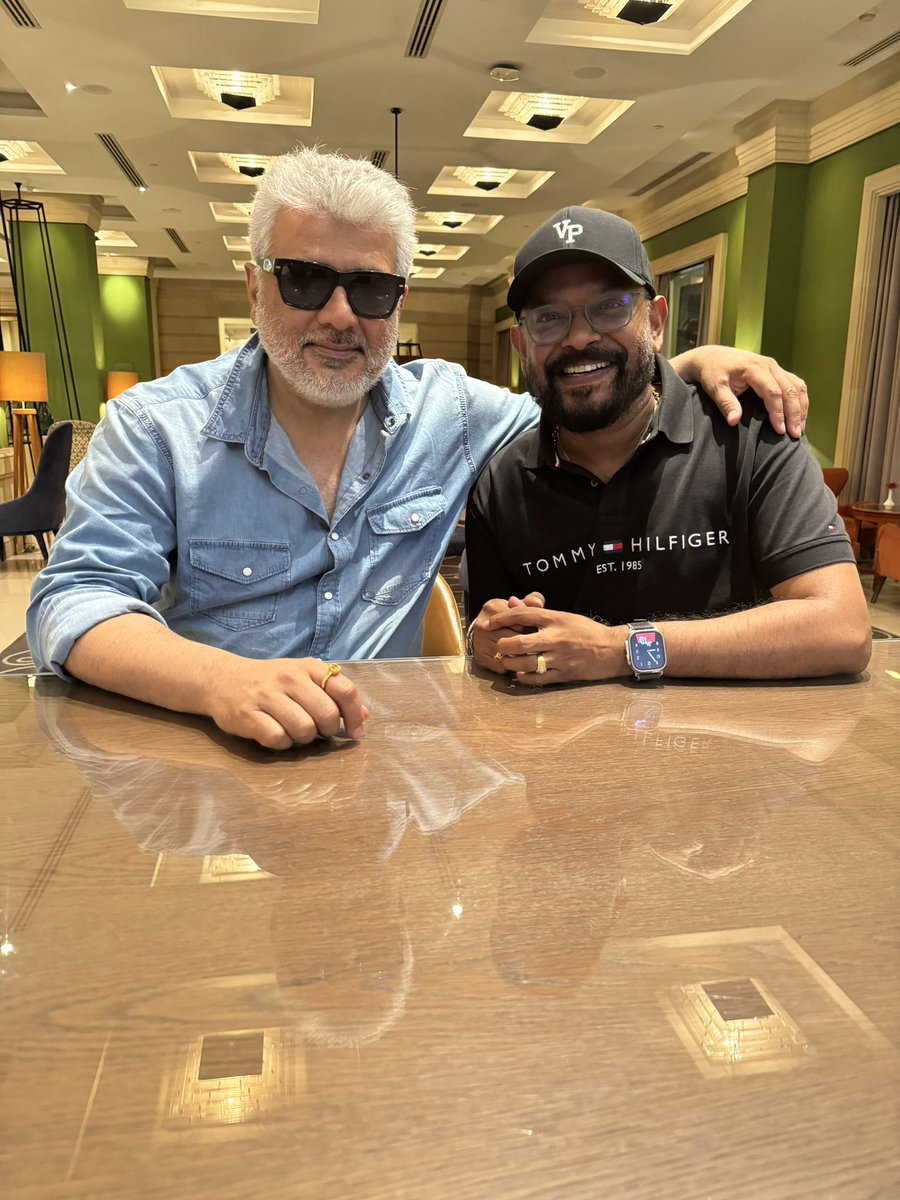 Ajith_Rubanking's tweet photo. Oru Vela irukumo 😉🤔

#AjithKumar | #Venkatprabhu https://t.co/qK8ehxerHs