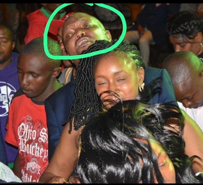 KylieHopkinsX's tweet photo. Huyu si ni Moses Kuria ama? https://t.co/EopdsoECB3