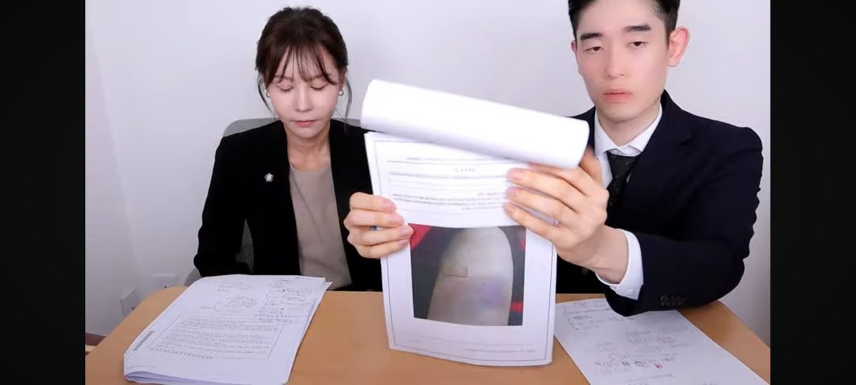 Ellamiks's tweet photo. They're explaining in #Tzuyang's LIVE now, I can't believe this happened to her. 😭 Tzuyang, that scumbag that did this to her should be punished. https://t.co/6EVB6r0Y9q