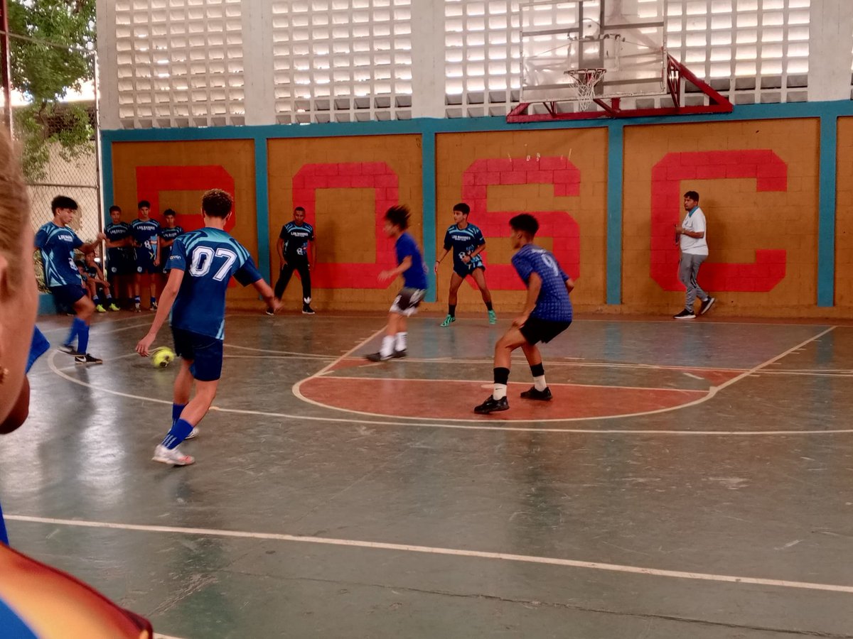 CDCEGuarico's tweet photo. #PoesíaMundialEnVenezuela
Así se llevó la "Copa 🏆 América FIGITAL LICEISTA ⚽" en el C.E "Juan Germán Roscio" Mcpio. Roscio, Edo. Guárico. 🤾🏼‍♀️ esté #9Jul con entusiasmo ☺️ 
@NicolasMaduro 
@_LaAvanzadora 
@MPPEDUCACION 
@CDCEGuarico 
@EliasEducacion1 
@josemvasquez 
@Gob_Guarico https://t.co/SGuWFrSGDR