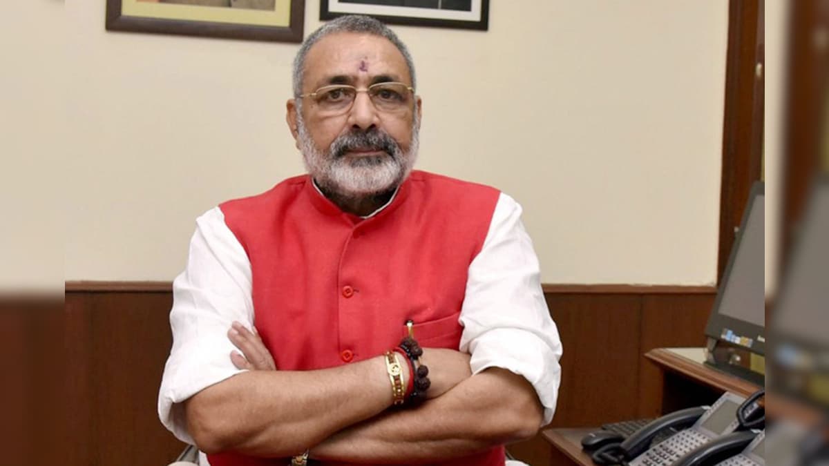 NewsAlgebraIND's tweet image. BIG NEWS 🚨 Union Minister Giriraj Singh said &quot;Muslims didn&apos;t vote for me. So, I am also now not in favour of working for them&quot;

&quot;A Maulvi in my area got house, LPG-Ujjwala, Ayushman worth 5 Lakhs, Toilet &amp;amp; Ration&quot;

&quot;When I asked him to swear that he voted for me, he said he…