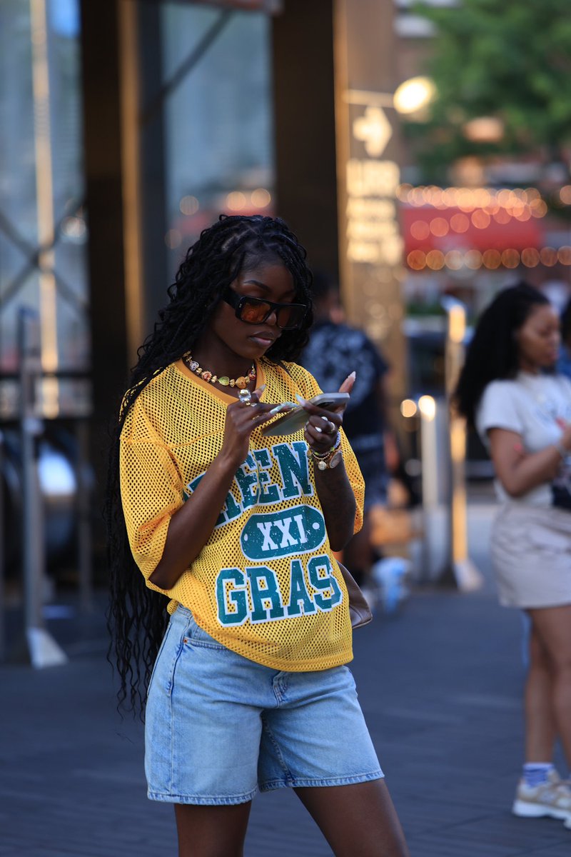 Makmillie1's tweet photo. An unbothered queen https://t.co/KpiM9R5X4n