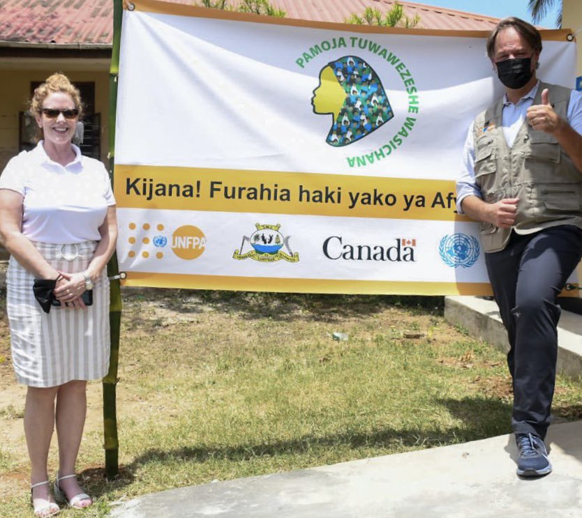 MarkB_Schreiner's tweet photo. When girls do better, 
we all do better.

👏 Kudos #Canada 🇨🇦 for new investment of $14.7m advancing #SRHR of #adolescent girls in Tanzania 🇹🇿

@UNFPATanzania &amp; @UNICEFTanzania delivering together to promote #GenderEquality &amp; empower girls 🙌

@CanadaDev @CanadaTanzania https://t.co/ckaiWzfGni