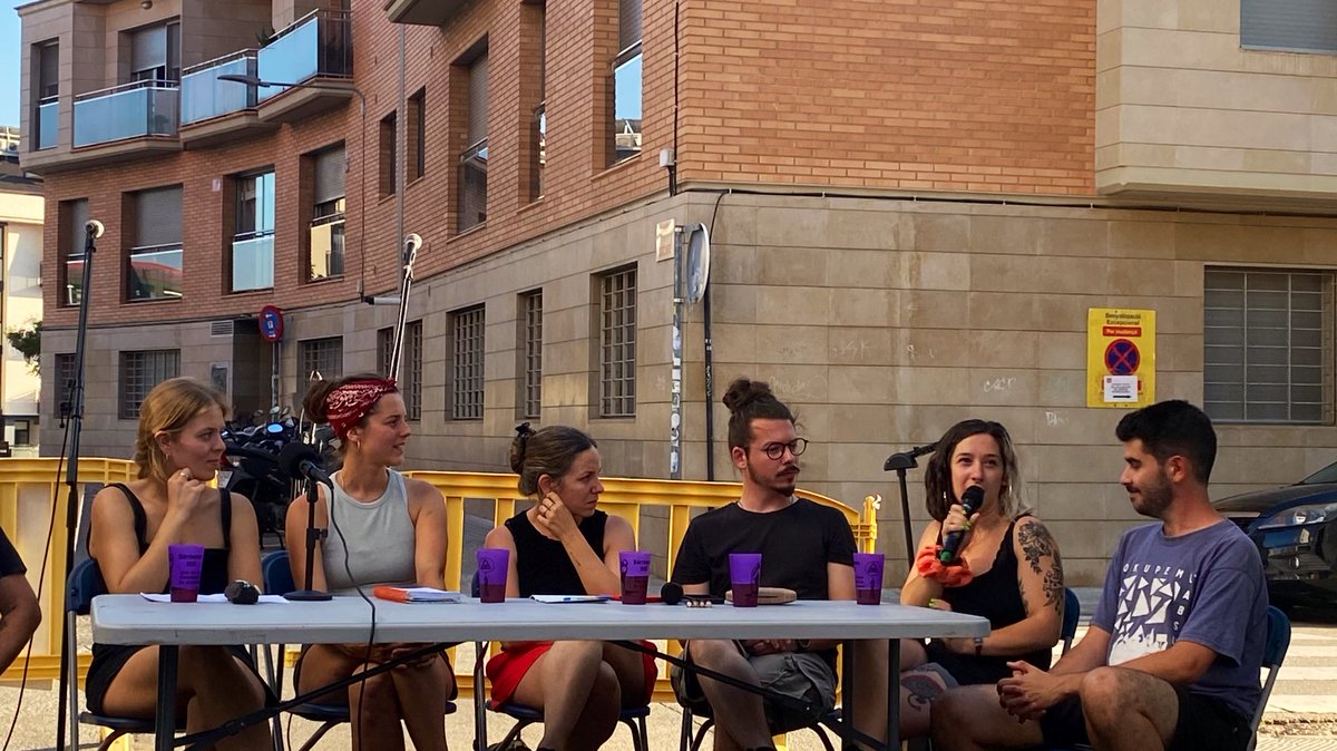 Les festes majors com a espais de batalla cultural, de generació d'un oci alternatiu a les festes privades i elitistes.

Festes populars autogestionades orientades a la socialització entre les entitats i per la classe treballadora.