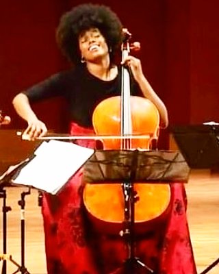 AquilMizan's tweet photo. Happy Birth Anniversary to #cellista @titilayoandco!
In the video #cellist @jeff_cello is playing #HappyBirthday!
#strings #blackgirlsrock #cello #classicallyblack #blackcellist #TitolayoAyangade #blackgirlmagic #cellistsofinstagram #blackgirlskillingit #violoncello #cellogirl https://t.co/tlOVm7Xotz