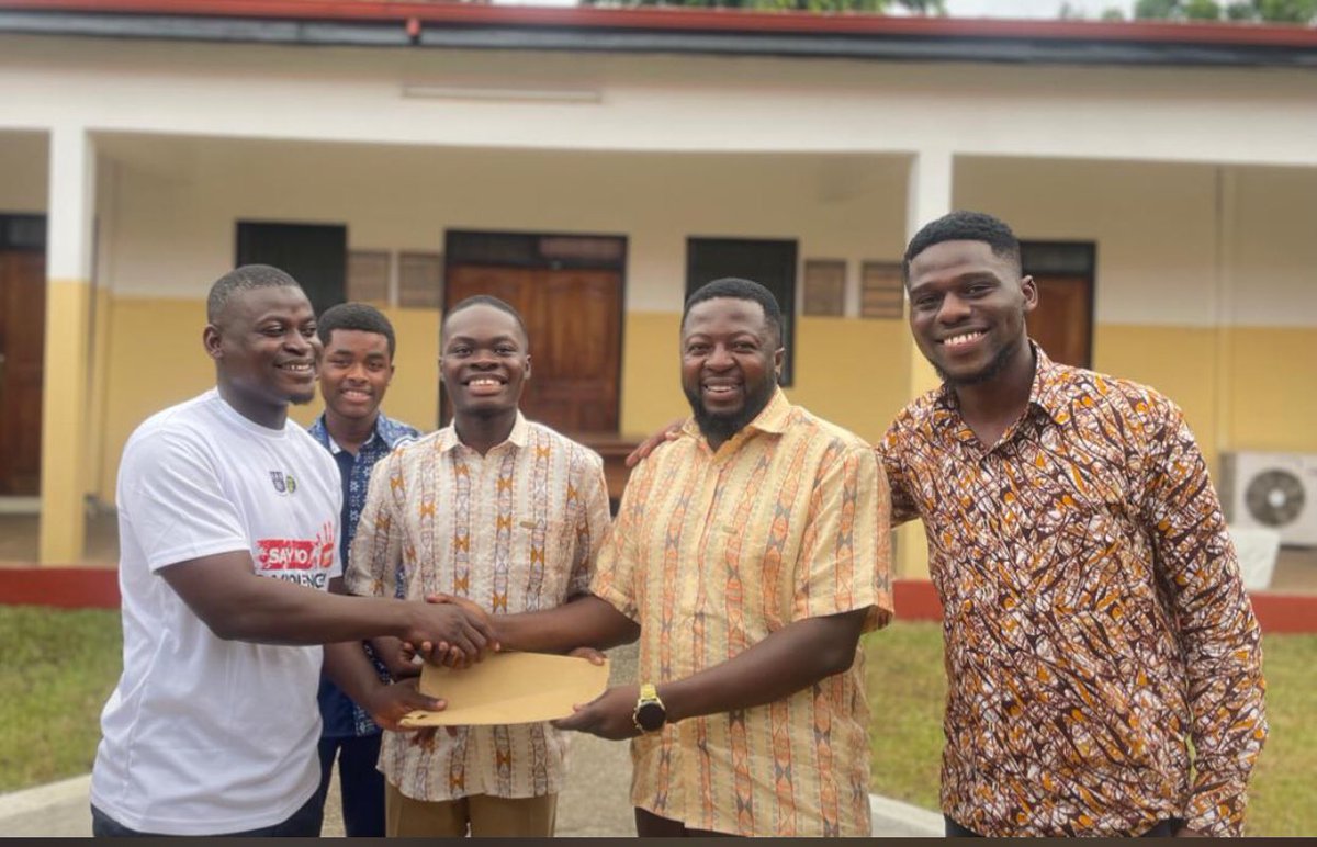SportsProphet9's tweet photo. #ugsrc  #Guru Nana Yaw Adjei yeboah Maradona merge with Jeffery Adu-Yeboah #jaylit
https://t.co/LQJLg919jc
The future of university of Ghana 🇬🇭 is bright #Jeffery Adu-Yeboah #election2024 https://t.co/F0Nl1r5XRG