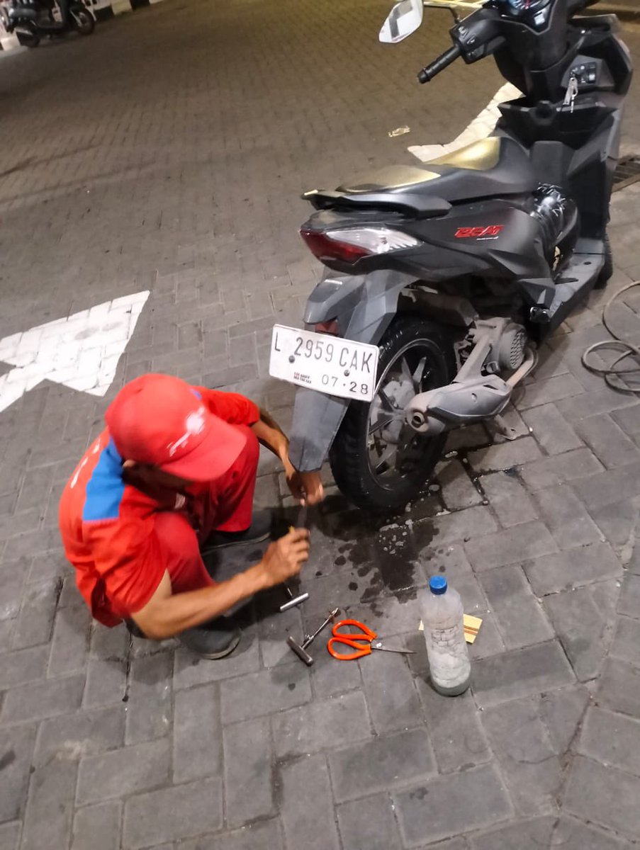 imaal_e's tweet image. berobat pada maha ahli
#tuhanmahasurprise #kamisbaik #dinihari