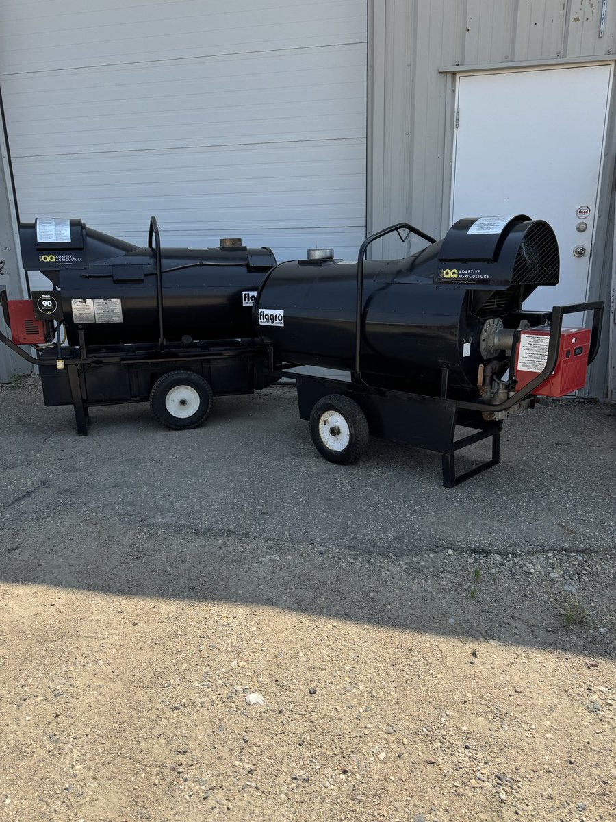 SaskProAg's tweet photo. It’s that time of year again (getting flagro heater ready for grain drying on the hottest day of the year)! #bindapt https://t.co/daJ8kCMgGQ https://t.co/TgZi9Zw7xi