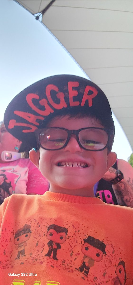 jr_blockhead's tweet photo. Jagger had such a great time going to his first concert and meeting Donnie and all the guys of nkotb. I hope he will remember this day forever
#ushersyndromeawareness https://t.co/gAmNiZN1cL