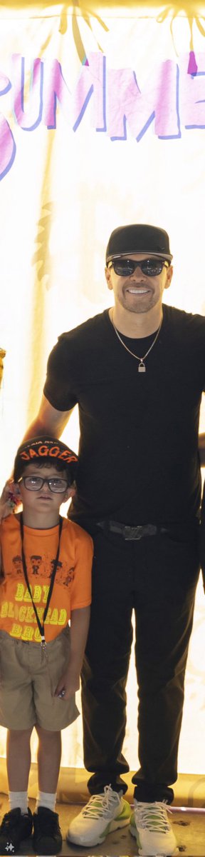 jr_blockhead's tweet photo. Jagger had such a great time going to his first concert and meeting Donnie and all the guys of nkotb. I hope he will remember this day forever
#ushersyndromeawareness https://t.co/gAmNiZN1cL