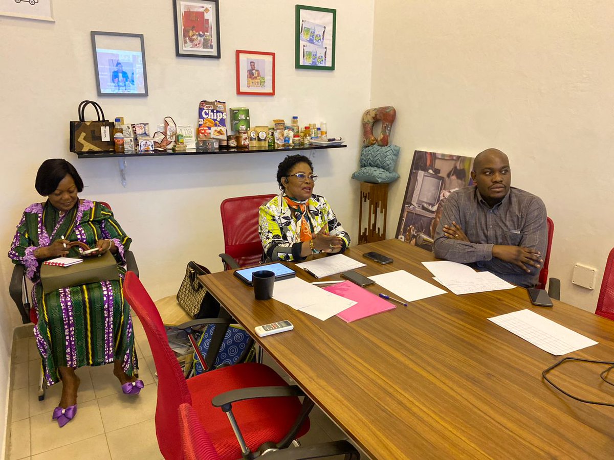 Incubateur Pull Up Business Women (@pullup_b) on Twitter photo Un jury costaud composé de :
1. Mme <a href="/ElianeKiekie/">ELIANE MUNKENI KIEKIE</a> Munkeni,Formatrice et coach principale du programme Acces, Administrateur à la banque centrale et 1ere vice-présidente de la <a href="/FECRDC/">Fédération des entreprises du Congo</a>;
2. Mme <a href="/MimieModjaka/">mimie modjaka</a>,Cheffe d’Antenne Kinshasa du Projet <a href="/RdcTransforme/">TRANSFORME RDC</a> de la banque mondiale; Un jury costaud composé de :
1. Mme <a href="/ElianeKiekie/">ELIANE MUNKENI KIEKIE</a> Munkeni,Formatrice et coach principale du programme Acces, Administrateur à la banque centrale et 1ere vice-présidente de la <a href="/FECRDC/">Fédération des entreprises du Congo</a>;
2. Mme <a href="/MimieModjaka/">mimie modjaka</a>,Cheffe d’Antenne Kinshasa du Projet <a href="/RdcTransforme/">TRANSFORME RDC</a> de la banque mondiale;