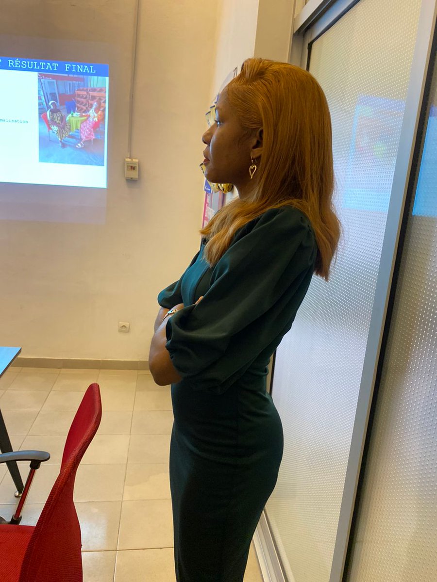 Incubateur Pull Up Business Women tweet media