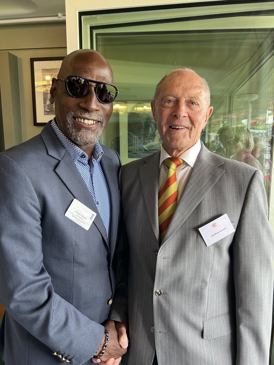 GeoffreyBoycott's tweet photo. Viv Richards King of Antigua, great batsman,lovely man https://t.co/xj0zUGBK77
