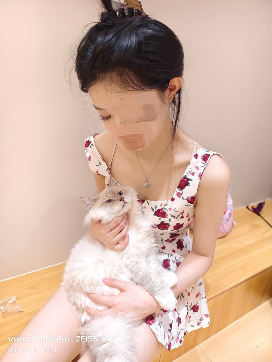 Paopao027Wuhan's tweet photo. 纪念泡泡抱泡泡的一刻，
点赞转发+评论
抽三名幸运儿加泡泡的绿泡泡 https://t.co/6FHlFcZadG