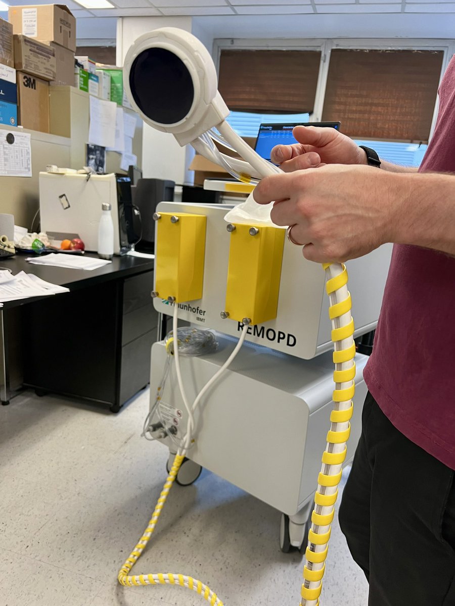 Exciting day in the lab! We've just received our new <a href="/Fraunhofer/">Fraunhofer-Gesellschaft</a> focused ultrasound device. Can't wait to dive into research with this cutting-edge technology! <a href="/JFNankoo/">Jean-Francois Nankoo</a> <a href="/RobertC21093233/">Robert Chen</a>
