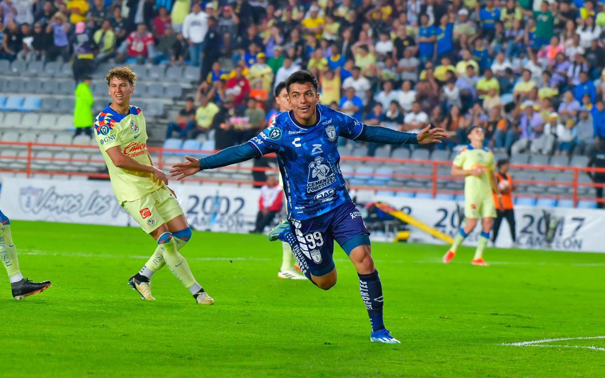 PlanoDeportivo's tweet photo. ¡Rómpela en Europa, mexicano! 🇲🇽 Emilio Rodríguez es nuevo jugador del Celta de Vigo de España. llega como cesión con opción de compra desde Pachuca. La nota: https://t.co/Utj4TGHN6P

#EmilioRodriguez https://t.co/MhQFzfRraM