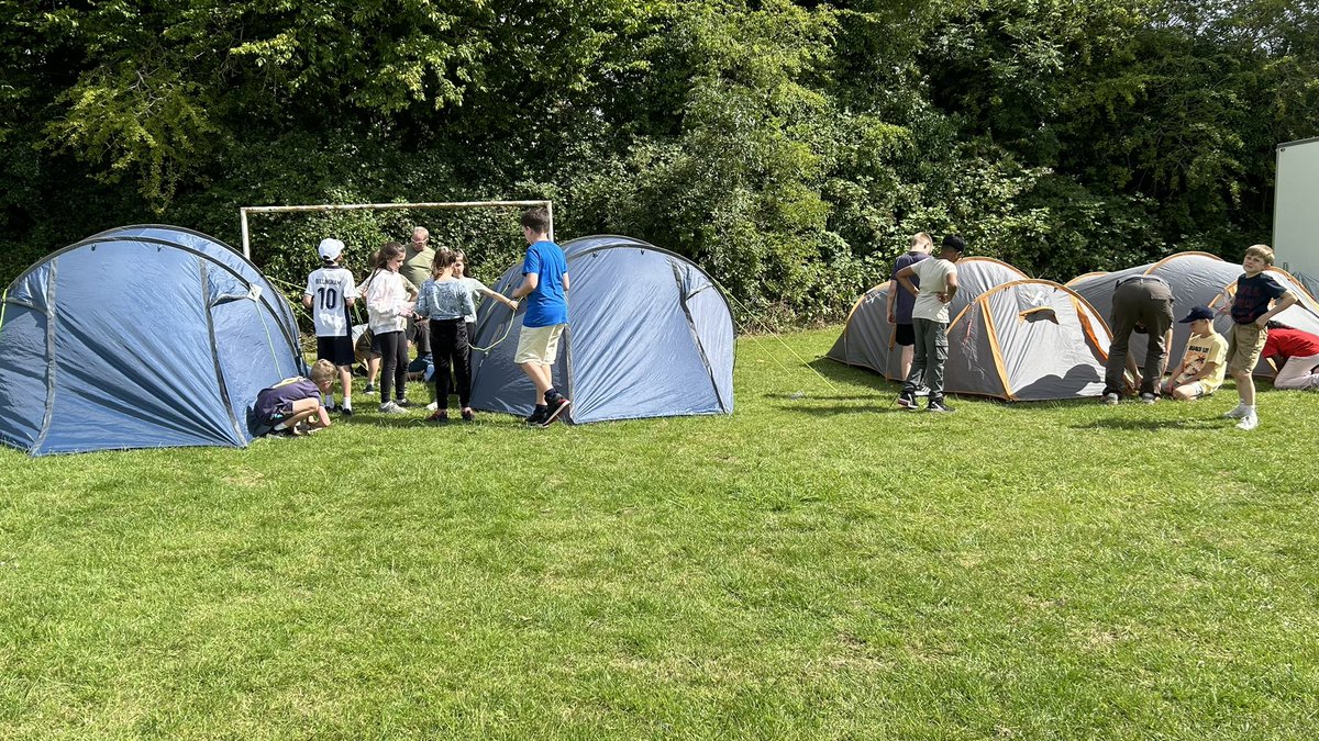 The tents are up &amp; the sun came out! 🏕️