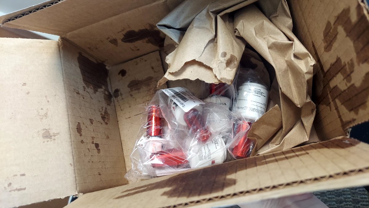 AcrylicKim's tweet photo. @AmazonHelp How do I start a return for products damage and shipping due to Amazon employee warehouse packing error. They didn't provide proper shock resistance in the package, and now I have a messy box of broken gel top coats for my business. DM me, please. https://t.co/8vL5BjmVbM