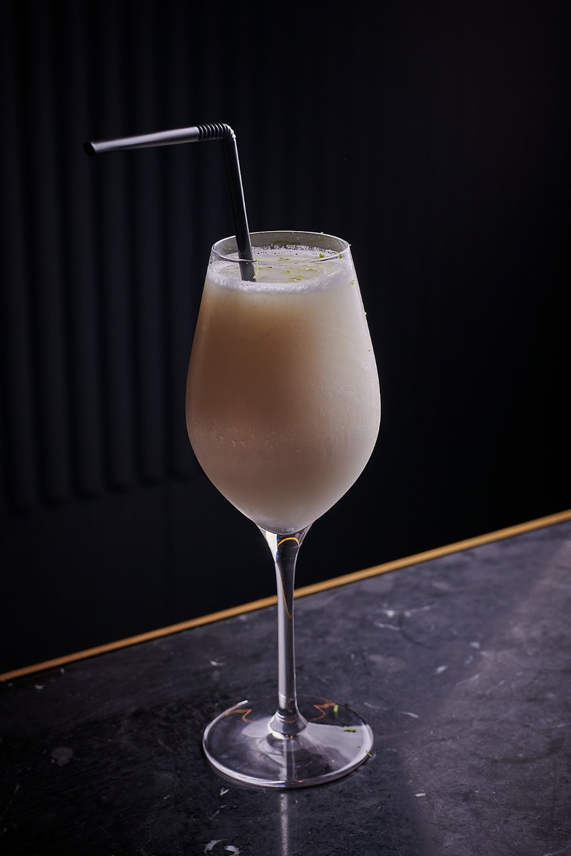 Sorbete de limón, formas refrescantes de finalizar tu comida en VoraZ.

C/ Fernando el Santo, 25, Madrid.
Reservas: restaurantevoraz.com

#comerenmadrid #restaurantesmadrid #sitiosbonitos #vorazes