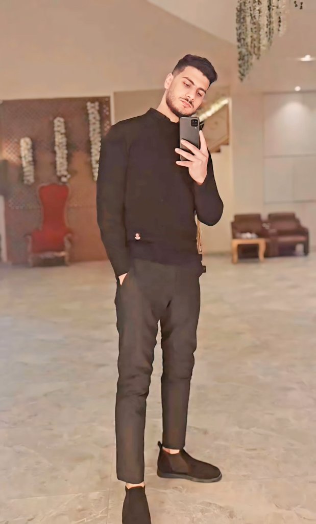 mos_elna's tweet photo. 🖤🧨 https://t.co/DIbWgmVGZ2