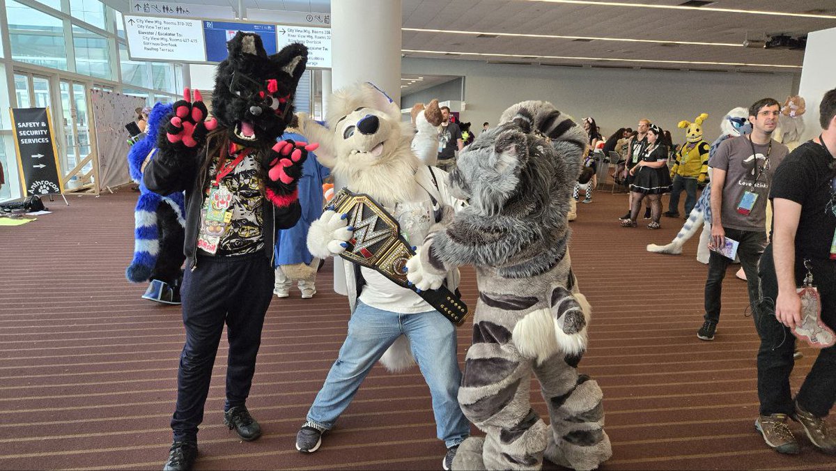 <a href="/MikehLongLegs/">Mikeh</a> @rkniner <a href="/Marks_Barks/">Marks Barks LVFC GoH</a>