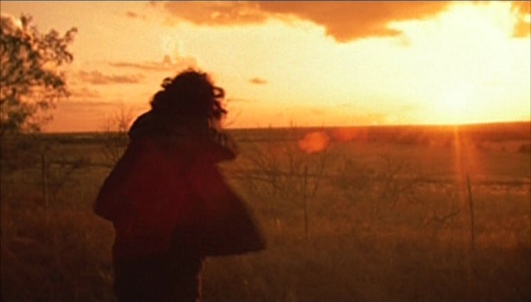 TheCinesthetic's tweet photo. The Texas Chainsaw Massacre (1974)  dir. Tobe Hooper https://t.co/BJYp90nBu7