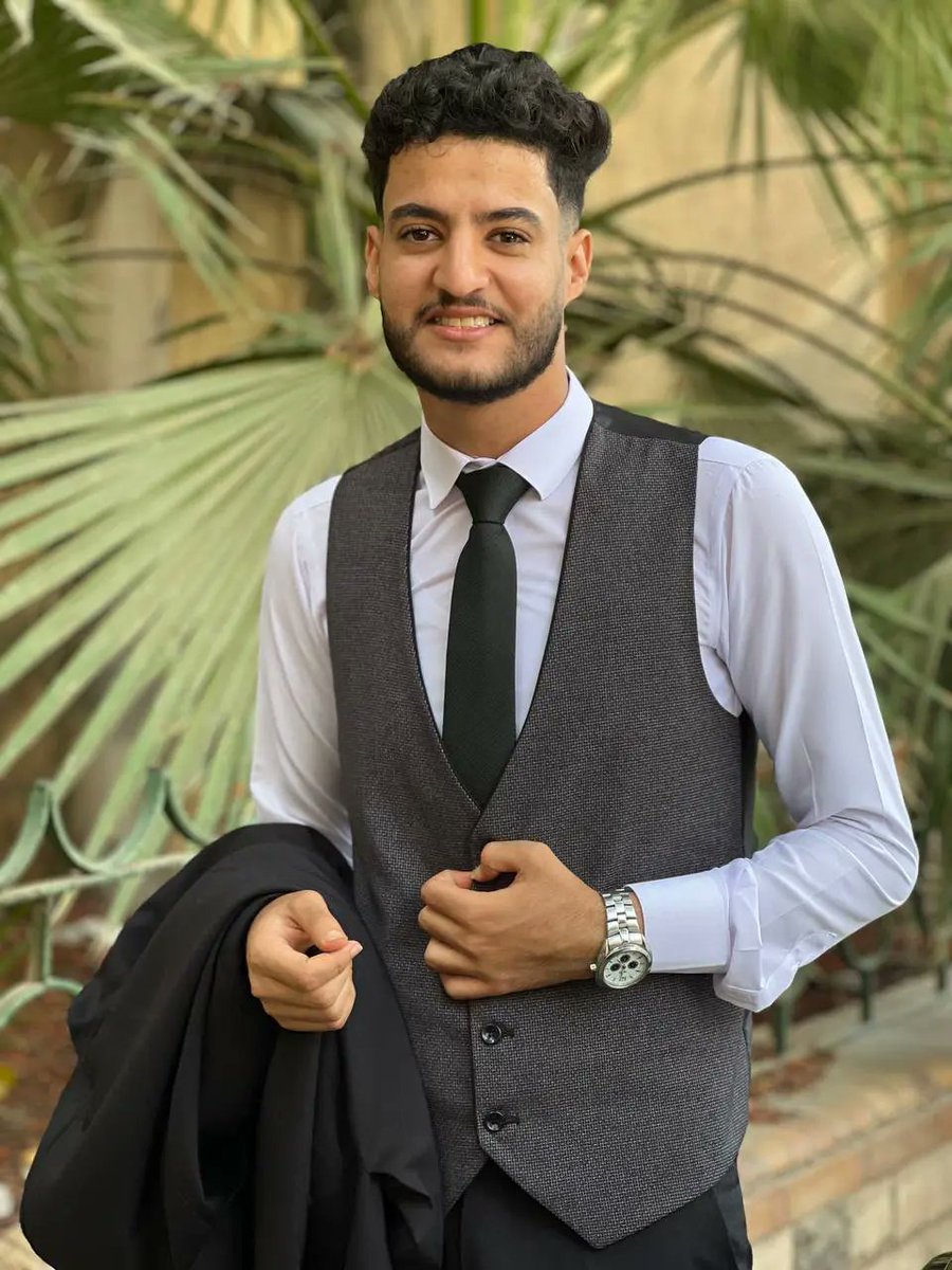rezk_7's tweet photo. تمت بحمد الله ♥️👨‍🎓
Graduation project discussion is done 💻✅
#senior_2024 https://t.co/VUDKlEa3AI