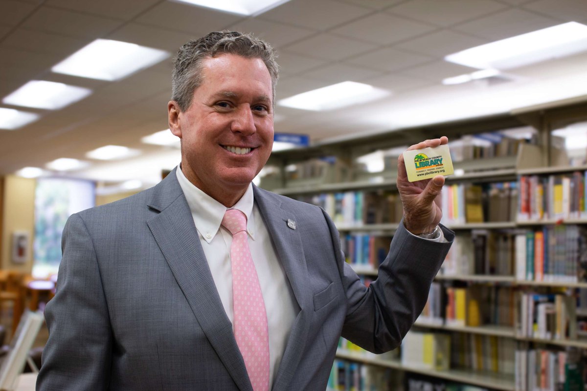 ✨ We were honored to welcome Michael J. Burke, Superintendent of @PBCSD and Erica Whitfield, District 4 PBCS Board member, to our Main Library today! It was a great opportunity to discuss our shared commitment to education and community engagement. Thank you for your visit! ❤