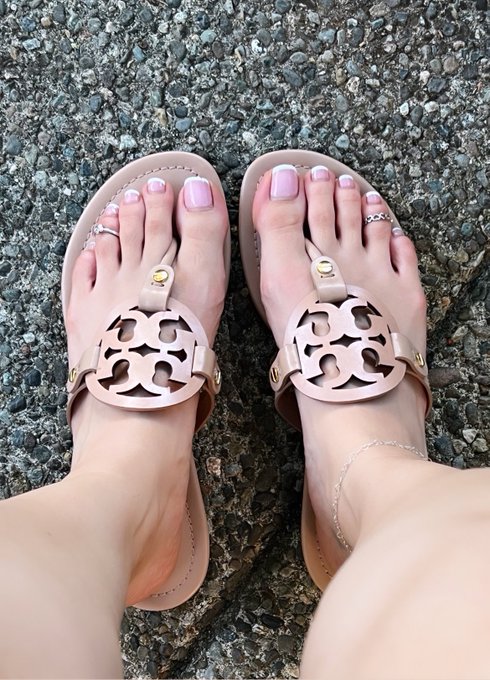 1 pic. New nails coming soon 🩷 love you guys lots &amp; wanna thank you for enjoying my pretty feet so much