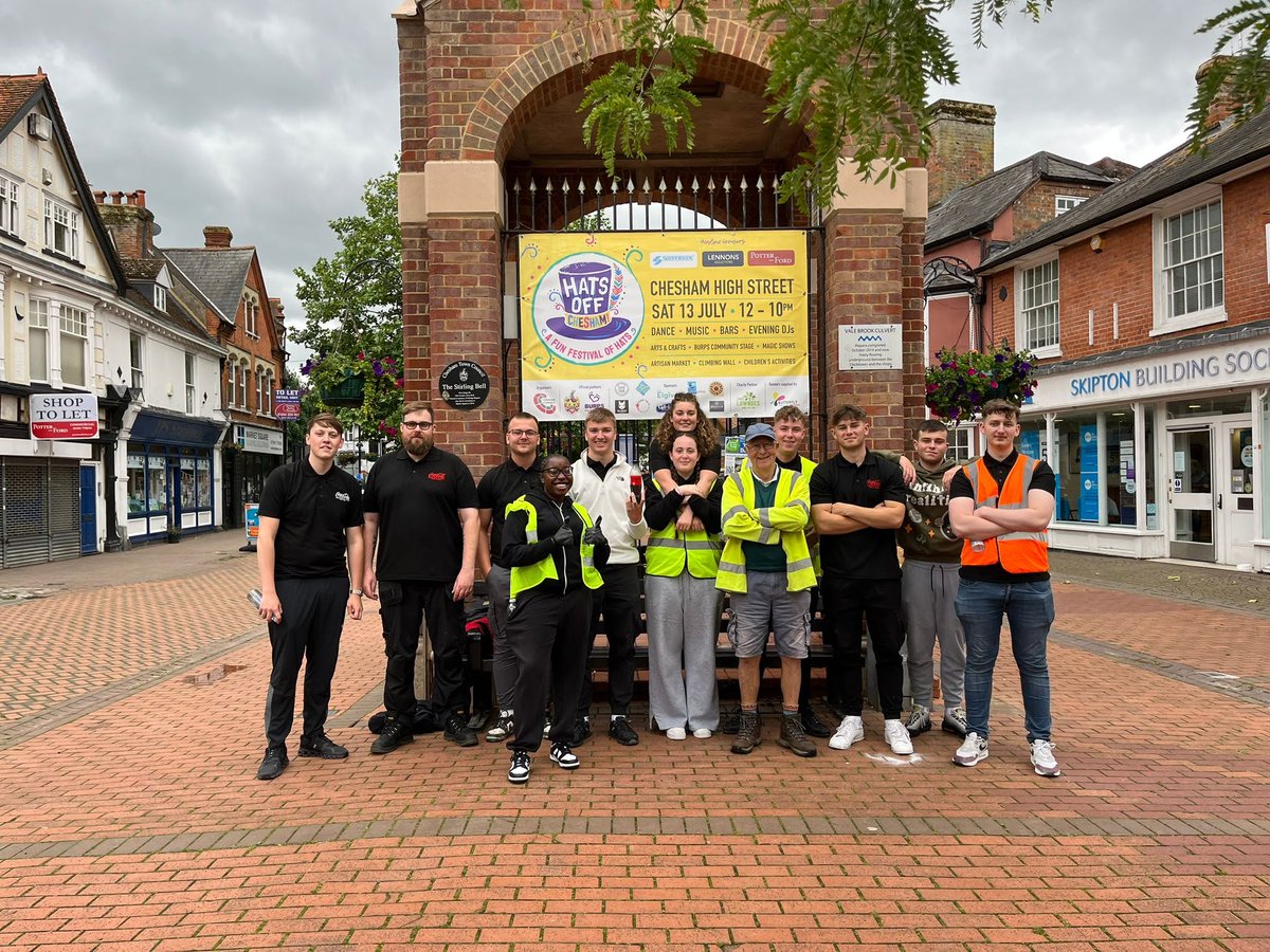 We were delighted to welcome volunteers from
 <a href="/CocaColaEP/">Coca-Cola Europacific Partners</a> to Chesham today. They got busy painting on The Moor, <a href="/ElgivaTheatre/">The Elgiva</a>, Little Theatre and with <a href="/HOC_Fest/">Hats Off Chesham!</a> prep and gardening with <a href="/CheshamInBloom/">Chesham in Bloom</a>
Thanks to #wickescommunityproject for donating clean up materials